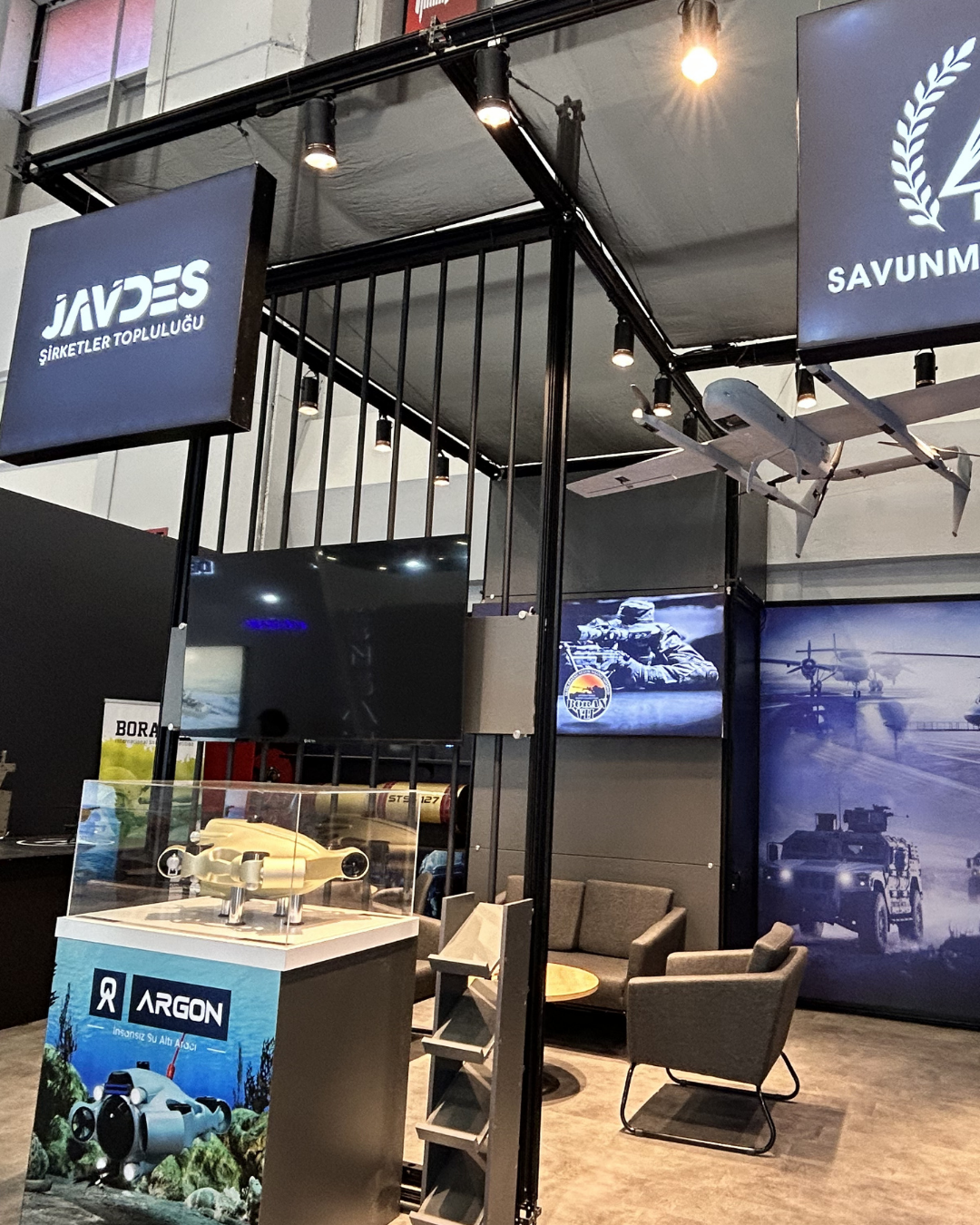 IDEF Stand